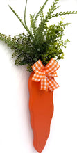 Load image into Gallery viewer, Carrot Spring Easter Signs
