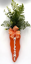 Load image into Gallery viewer, Carrot Spring Easter Signs
